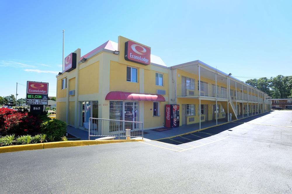 Econo Lodge At Military Circle Норфолк Экстерьер фото