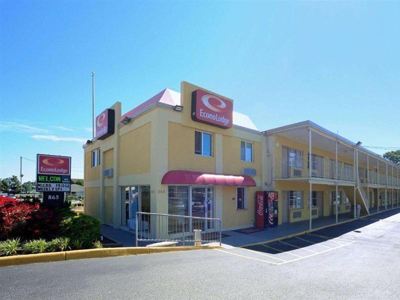 Econo Lodge At Military Circle Норфолк Экстерьер фото