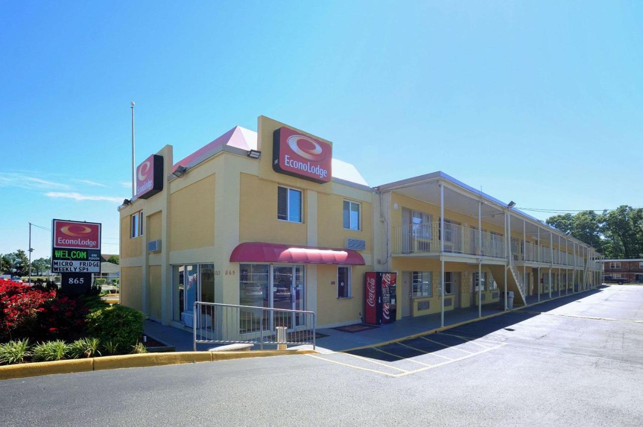 Econo Lodge At Military Circle Норфолк Экстерьер фото